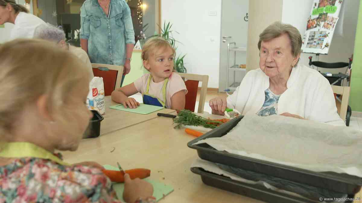 Unter einem Dach: Wie Kita-Kinder und Senioren voneinander lernen