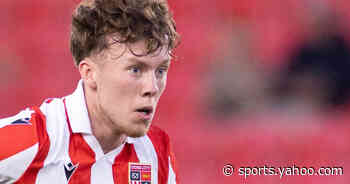 Tamworth sign Stoke midfielder Kelly on loan