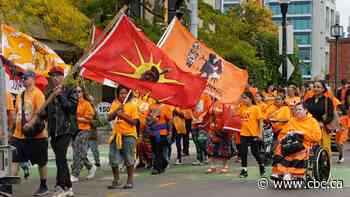 Hundreds join The Remember Me Walk in Kitchener