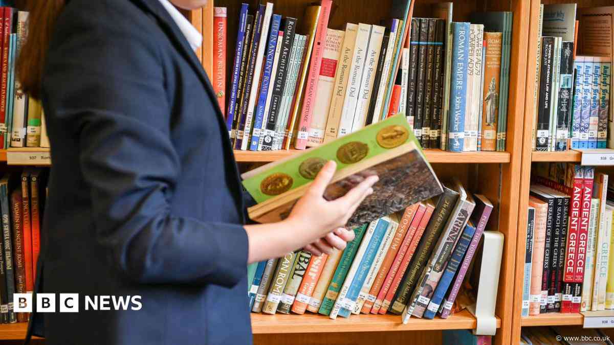 Overdue fines to be scrapped at libraries in Devon