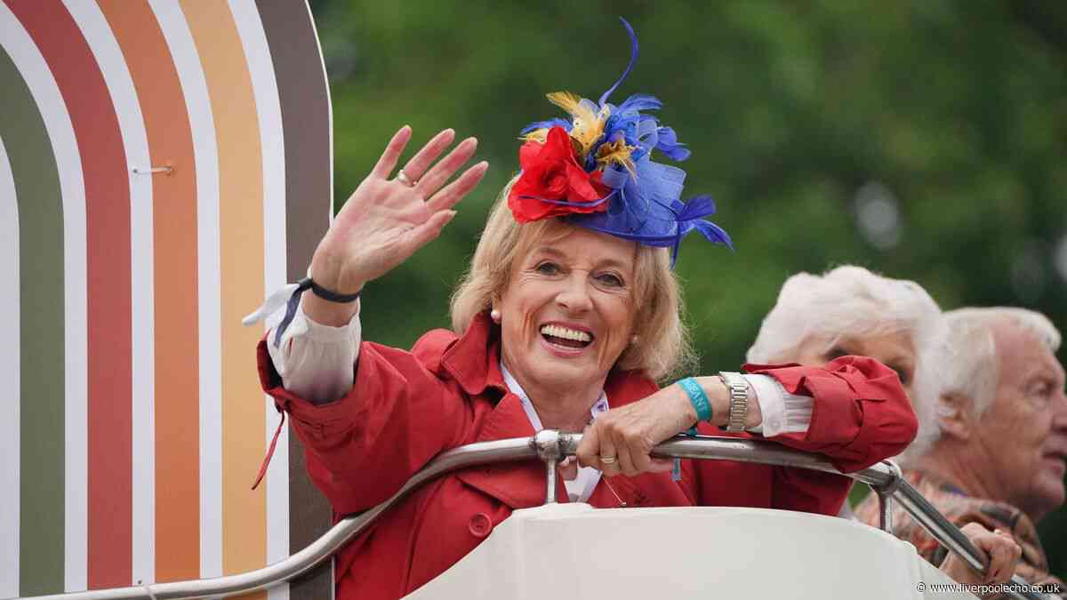 Dame Esther Rantzen's apparent first lung cancer symptom before her death aged 86