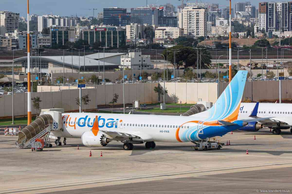 'Hero off-duty British pilot helped land plane to Israel after pilot stabbed by colleague in cockpit’