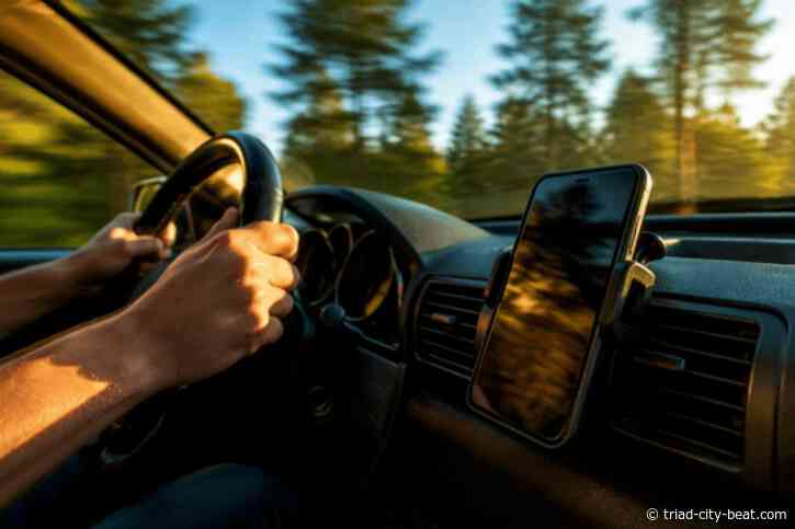Can North Carolina Drivers Hold Phones in South Carolina? What the Distracted Driving Law Says