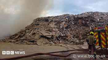 Wood recycling plant blaze 'could burn for days'
