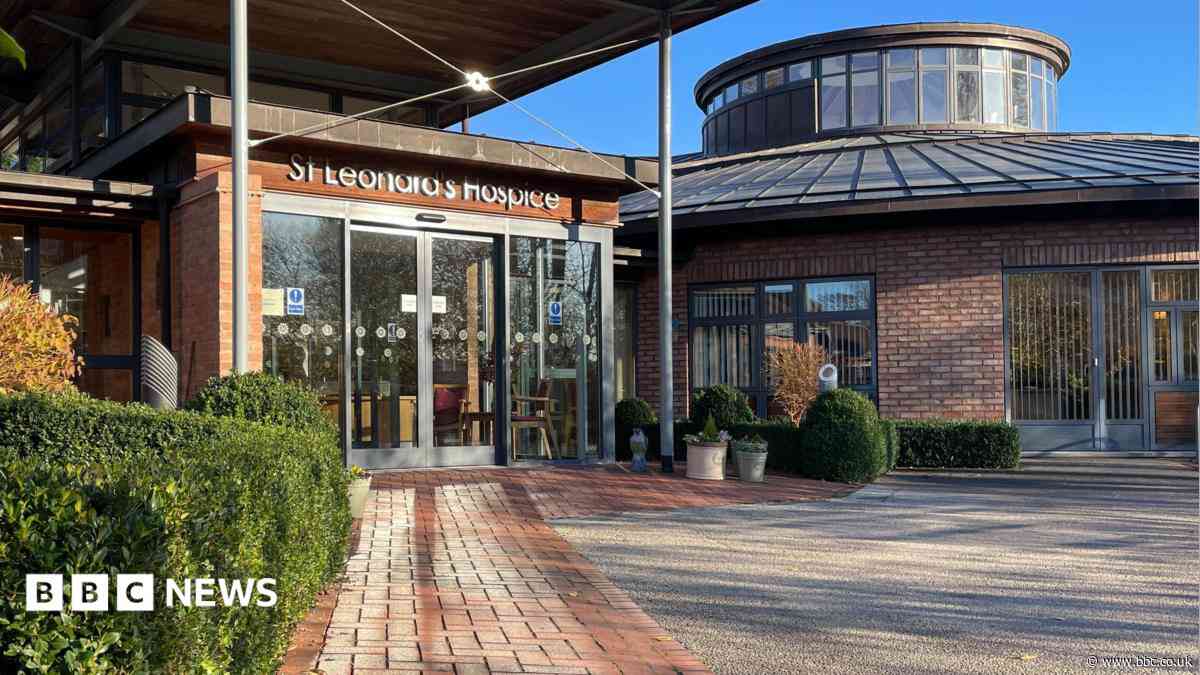 Hospice cuts deprive people of dignity - leaders