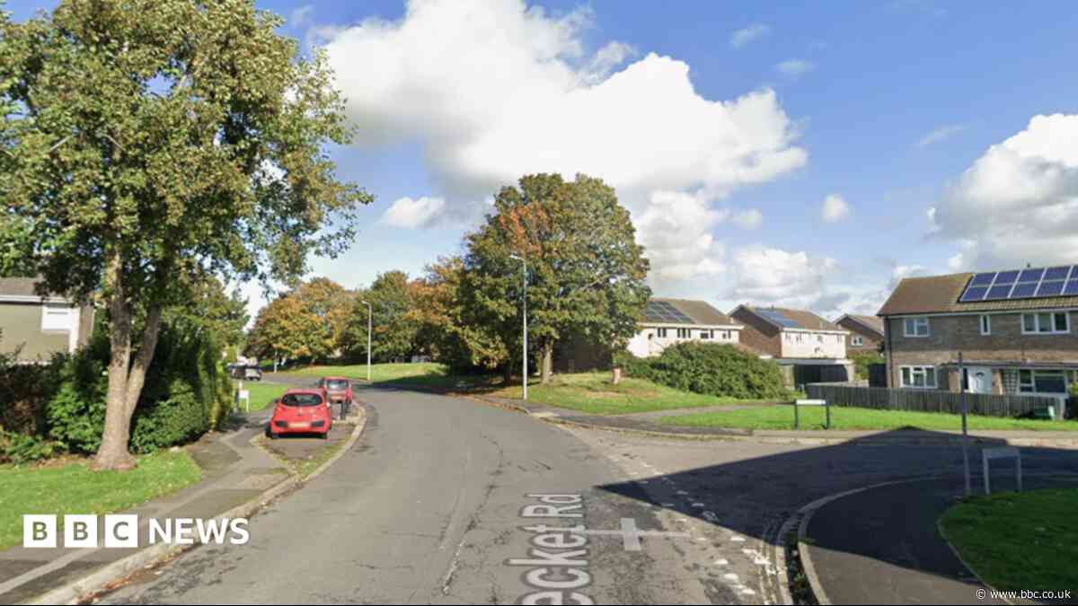 Evacuation as bomb unit checks 'suspicious' items