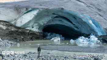 Swiss glaciers suffer 'disastrous' year of ice loss, threatening water supplies