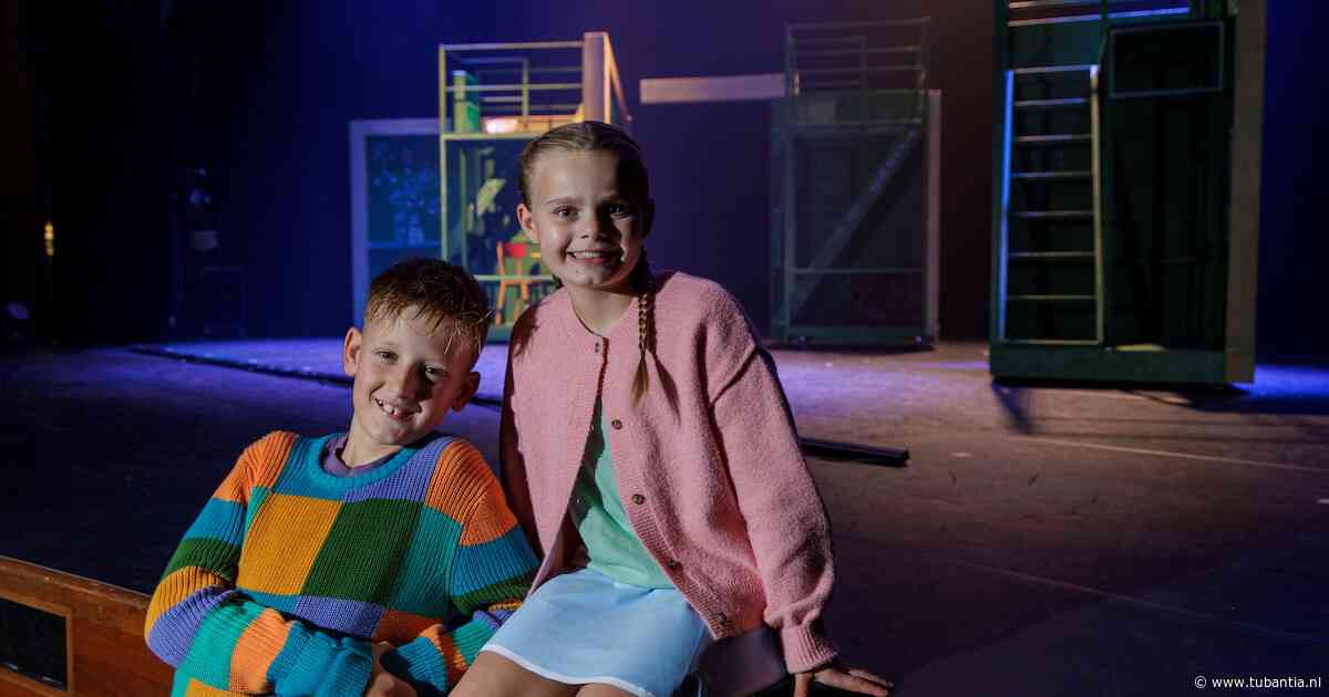 Ze lazen alle boeken, nu staan Fiep en Boaz zelf op het podium in de musical Juf Braaksel