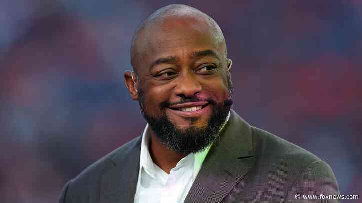 Anticipation builds as MIke Tomlin prepares to unveil his Minecraft city that's 12 years in the making