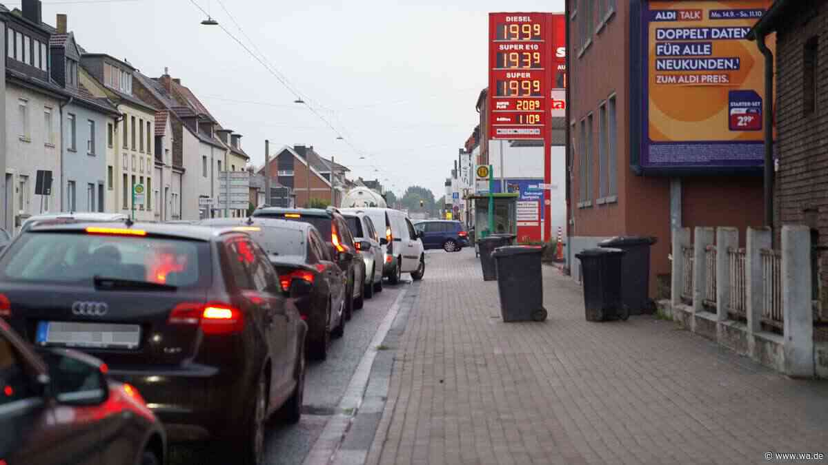 Das gab es länger nicht mehr: Sprit für unter 2 Euro – lange Schlangen an Tankstellen in Hamm