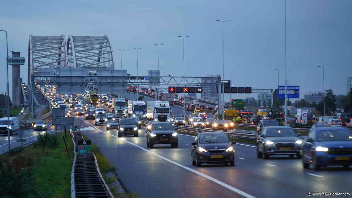 Drukste donderdagochtendspits van het jaar, ANWB waarschuwt na reeks ongelukken en regen
