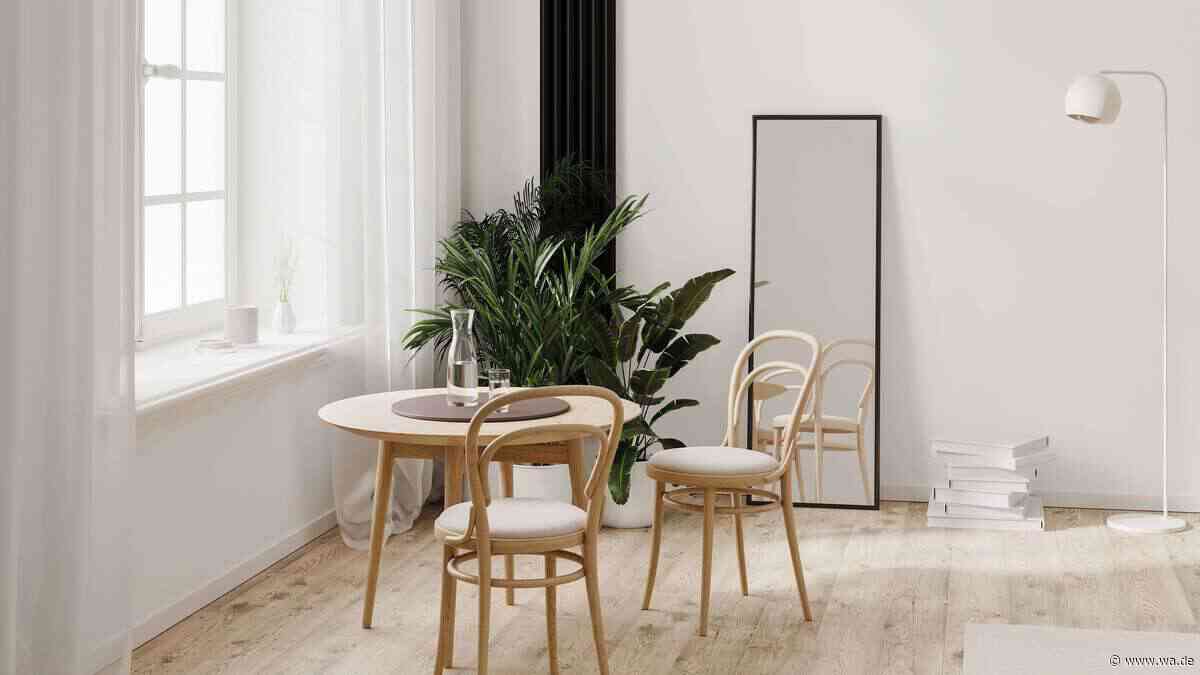 Genialer Einrichtungstipp: Ein einfacher Trick lässt kleine Wohnzimmer großzügiger wirken