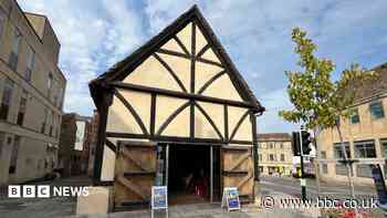 'Bleak' space outside historic landmark to be revamped