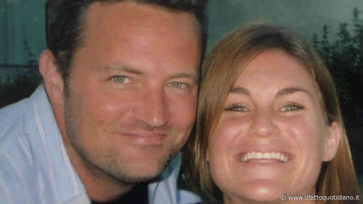 “Mio fratello ha speso 7 milioni di dollari per cercare di disintossicarsi. Dà l’idea di quanto prendesse sul serio la sua malattia”: parla la sorella di Matthew Perry