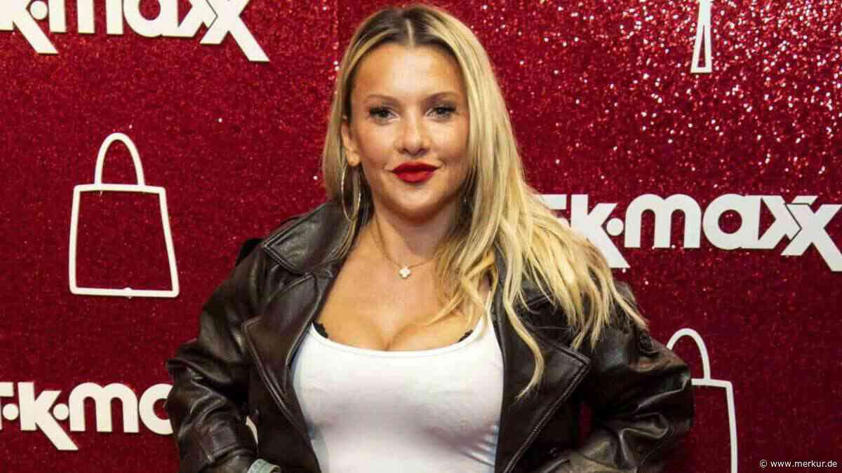 Große Überraschung: Evelyn Burdecki fliegt aus Gesangsshow raus