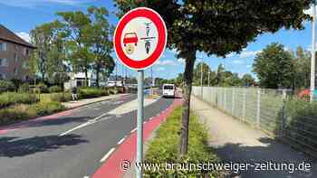 Braunschweig: Radfahrer rammt Siebenjährigen auf Tretroller und flüchtet
