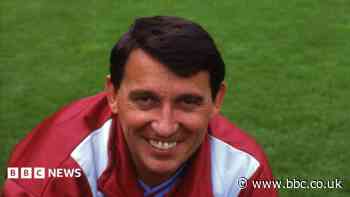 Fans walk to remember ex-Wolves boss Graham Taylor