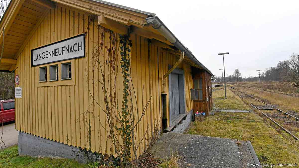 Lost Place: Im alten Bahnhofsgebäude ist die Zeit stehen geblieben
