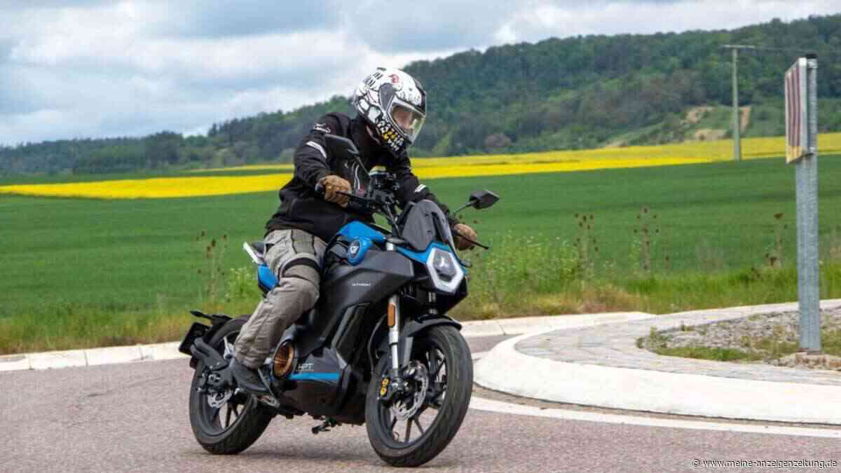 Elektrischer Landstraßenfeger  – Motorrad-Fahrbericht: VMoto Stash  