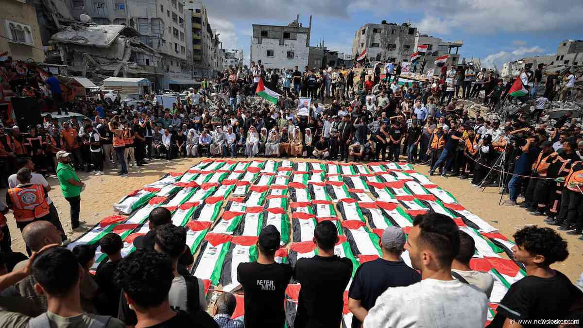 Massabegrafenis in Gaza voor 105 doden bij Israëlisch bombardement in 2023