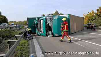 Lastwagen blockiert ganze Bundesstraße: B2 in Richtung Augsburg nach Unfall voll gesperrt