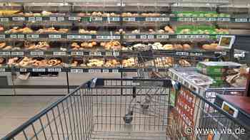 Ekel-Alarm bei deutscher Supermarktkette: Exklusives Video zeigt unappetitlichen Fund in Backauslage