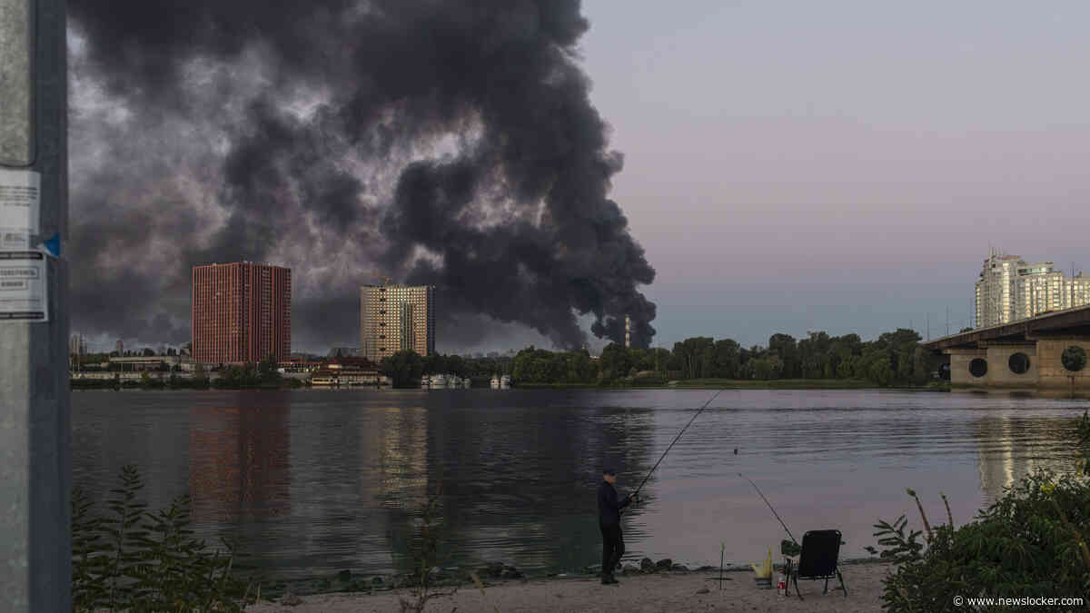 LIVE | Rusland bombardeert belangrijke brug naar het westen in Kiev met twee drones