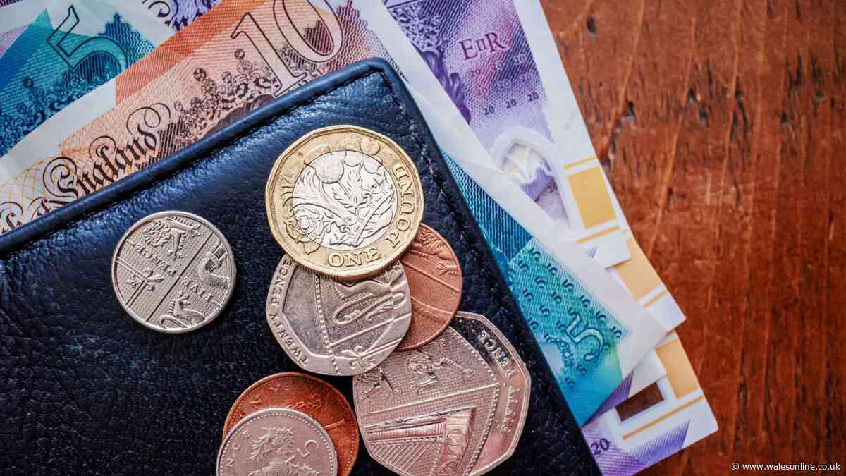 Universal Credit update as DWP scheme for 90,000 people changes - eligibility