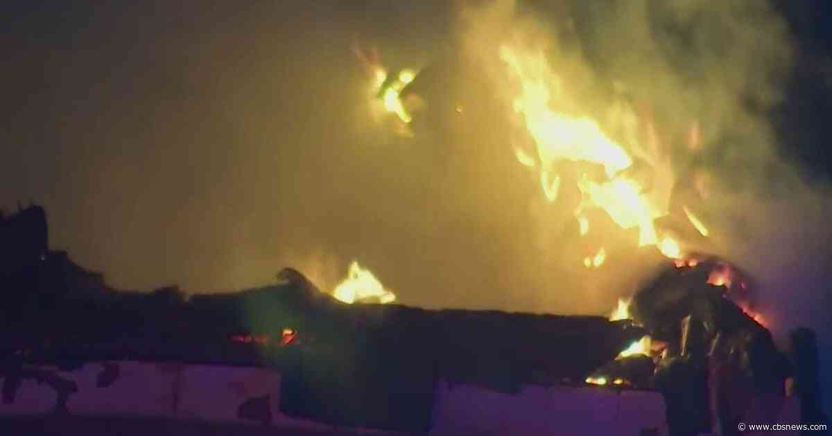 Neighbor’s late-night warning helps family escape Atlanta apartment fire