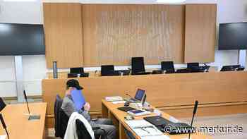 Brutaler Dreifachmord in Bayern – Angeklagter schweigt vor Gericht zu Vorwürfen