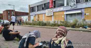 Krakersactie bij nieuwbouwproject Arnhem-Zuid: tientallen demonstranten bezetten pand tot het wordt gesloopt