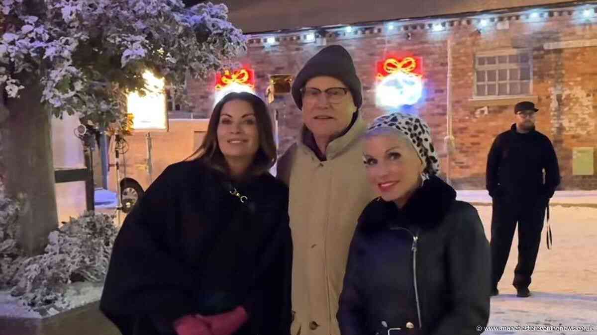 Coronation Street celebrates Christmas as star shares first glimpse at festive season to fans' delight