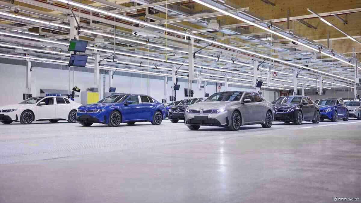 BMW zeigt neuen Verbrenner-3er in Dingolfing