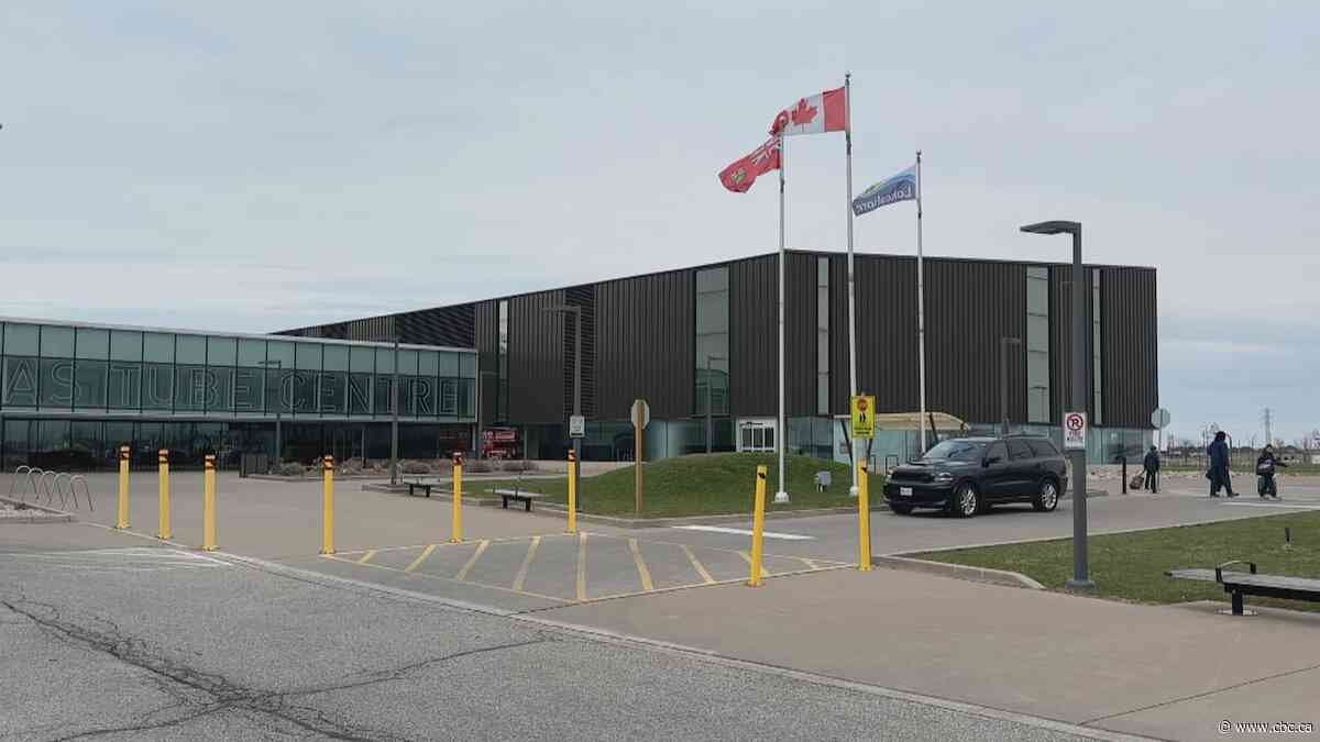 Candidates for Lakeshore mayoral debate talk infrastructure growth