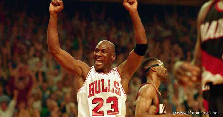 Venduta all’asta la maglia della “Last Dance” di Michael Jordan: 12,3 milioni di dollari, ma non è record per un cimelio sportivo