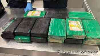 Douane vindt 18 kilo cocaïne in handbagage van bemanningslid op Schiphol