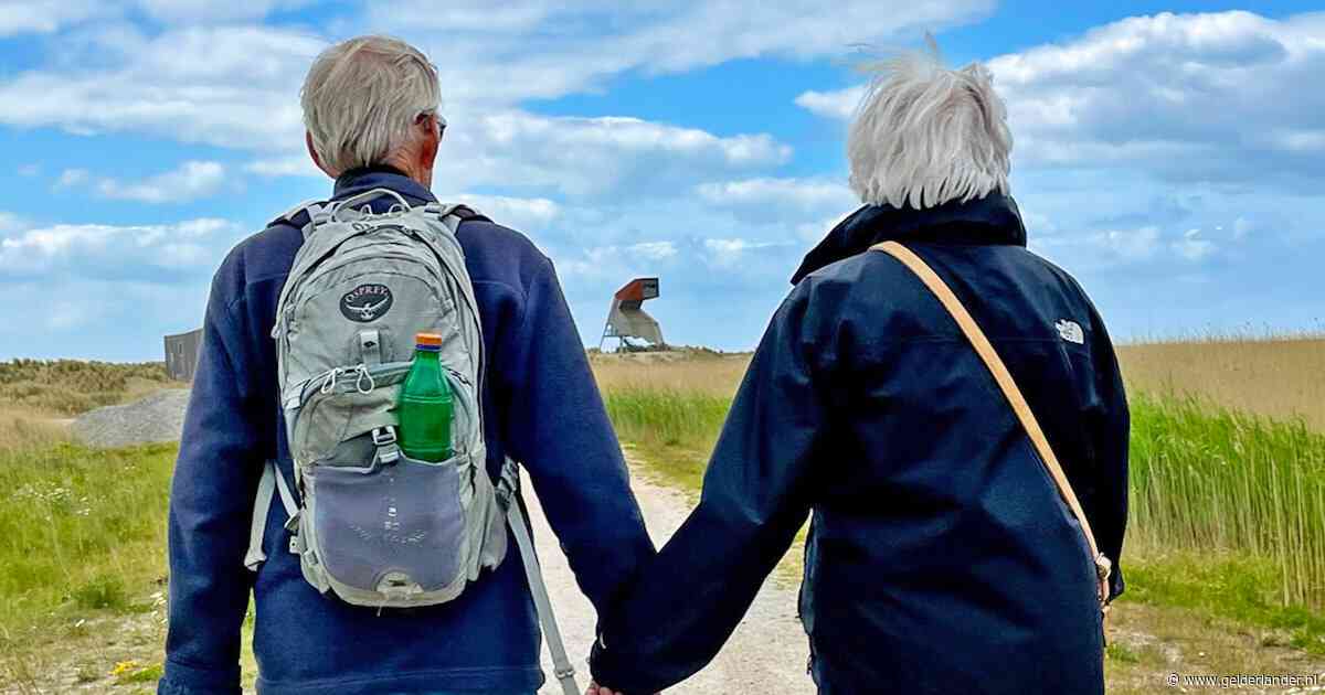Jaap (89) en Jane (83) nemen nog één wijntje en verlaten dan samen het leven: ‘Zullen we onze ogen dichtdoen?’