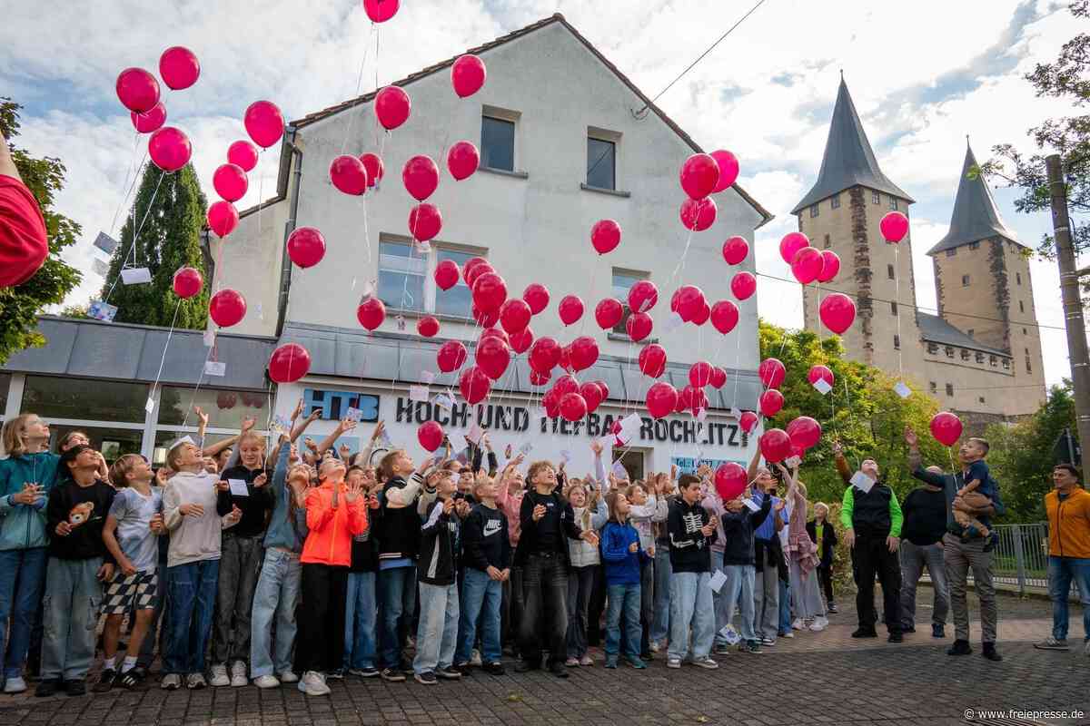 Luftballons über Schloss Rochlitz: Wie HTB die neuen Gymnasiasten unterstützt