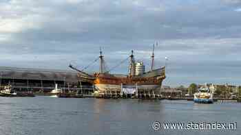 Replica VOC-schip Batavia is vanuit Amsterdam terug in Lelystad