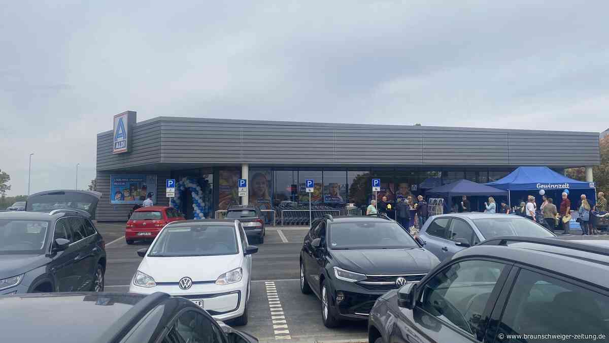 Aldi-Eröffnung in Wolfenbüttel: Großer Andrang zum Start des Supermarktes
