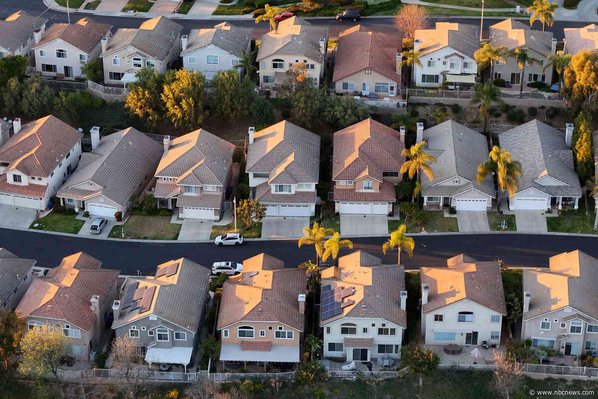 Mortgage rates hit highest point since 2023 as Treasury yields rise