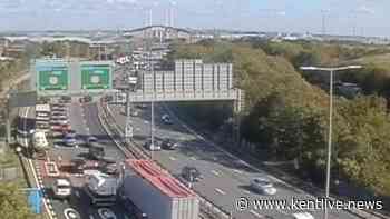 Crash blocks Dartford Tunnel and causes long tailbacks - recap