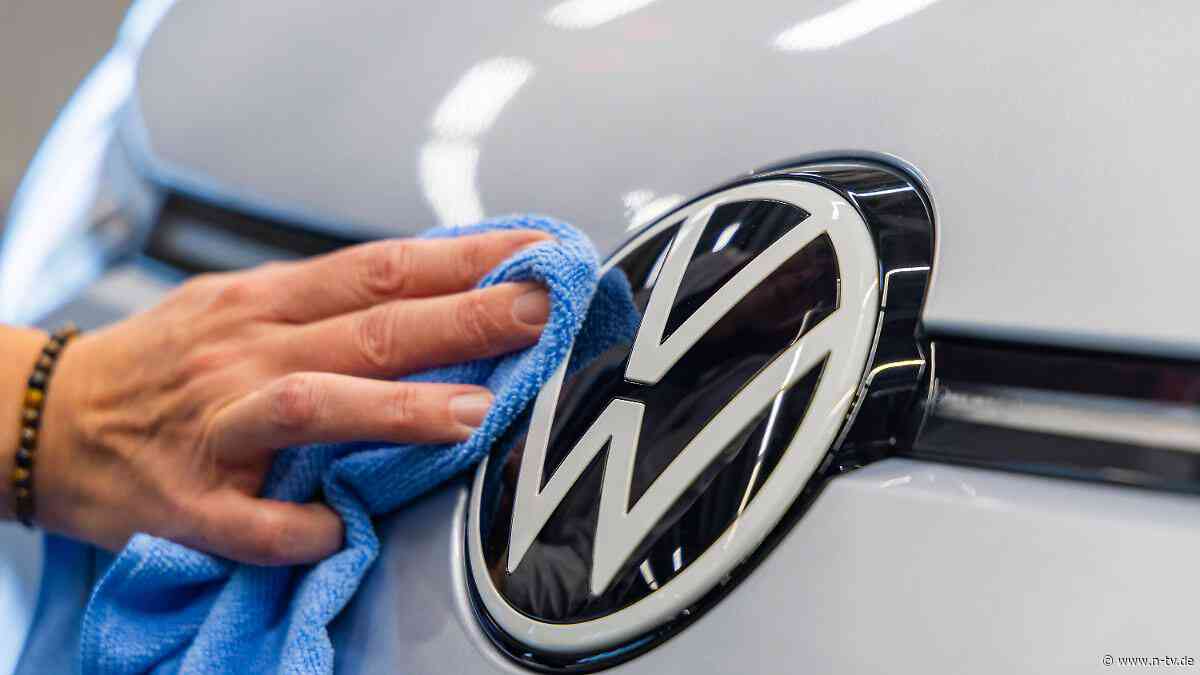 Auf Kosten der Urlaubstage?: VW-Chef Blume plädiert für längere Arbeitszeiten