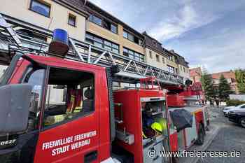 Balkonbrand in Werdau: Mieter muss mit Verdacht auf Rauchgasvergiftung in Klinik