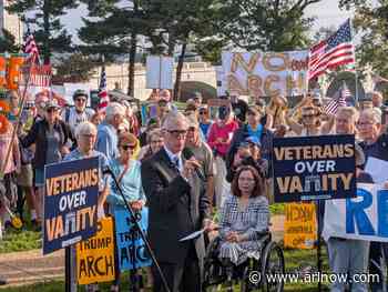 Crowds, lawmakers protest Trump’s arch in Memorial Circle
