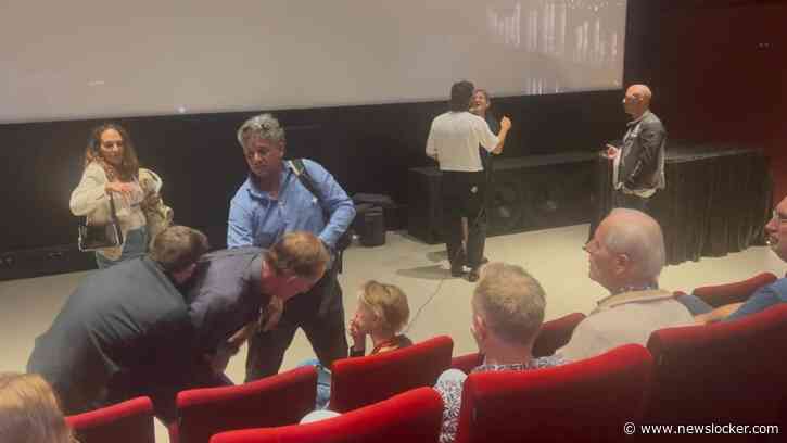 Overlevende van 7 oktober onderbreekt première omstreden Gazafilm NAZA: ’Ze hebben mijn zoon vermoord!’