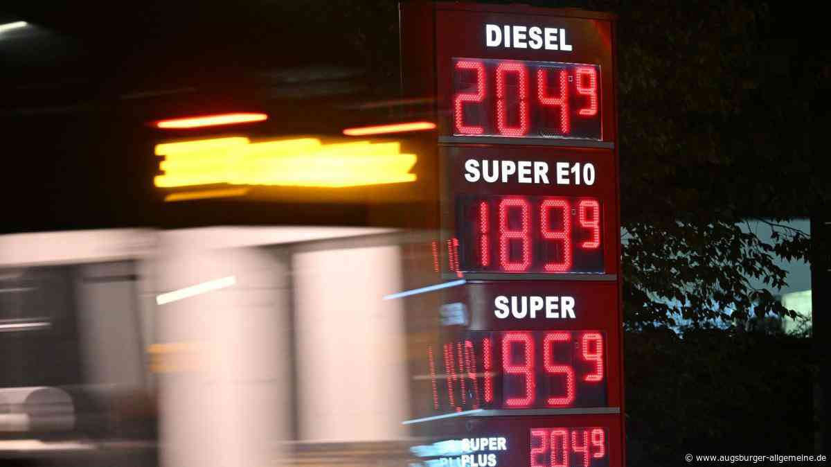 „Das bewirkt nicht viel“: Neuer Tankrabatt führt zu Frust an Augsburgs Zapfsäulen