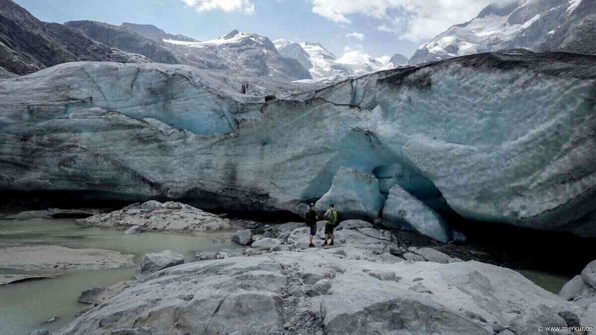 „Wie ein Schweizer Käse durch eine Maus“: Alpengletscher schmelzen 2026 so dramatisch wie kaum je zuvor