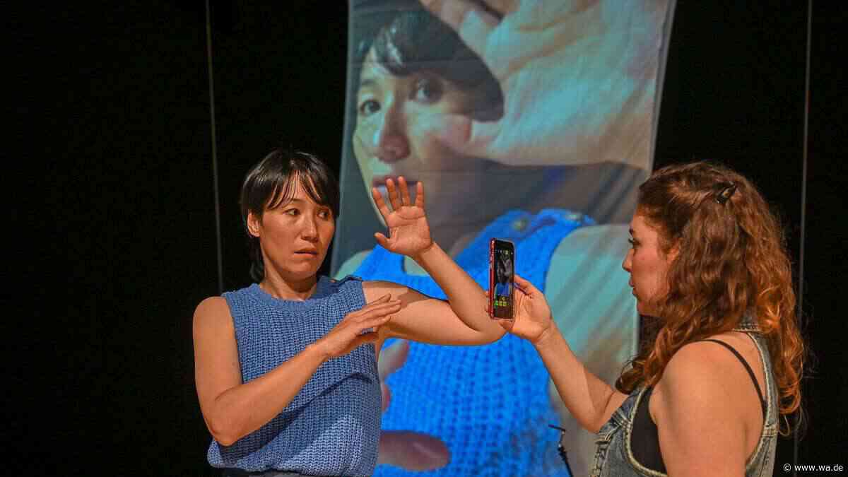 Nicht perfekt genug? Helios-Theater zeigt Stück über Körper und Selbstbild