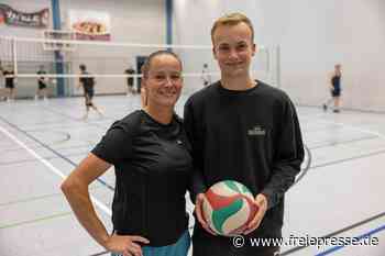 Eine Berlinerin will die Freiberger Volleyballer in die Spur bringen